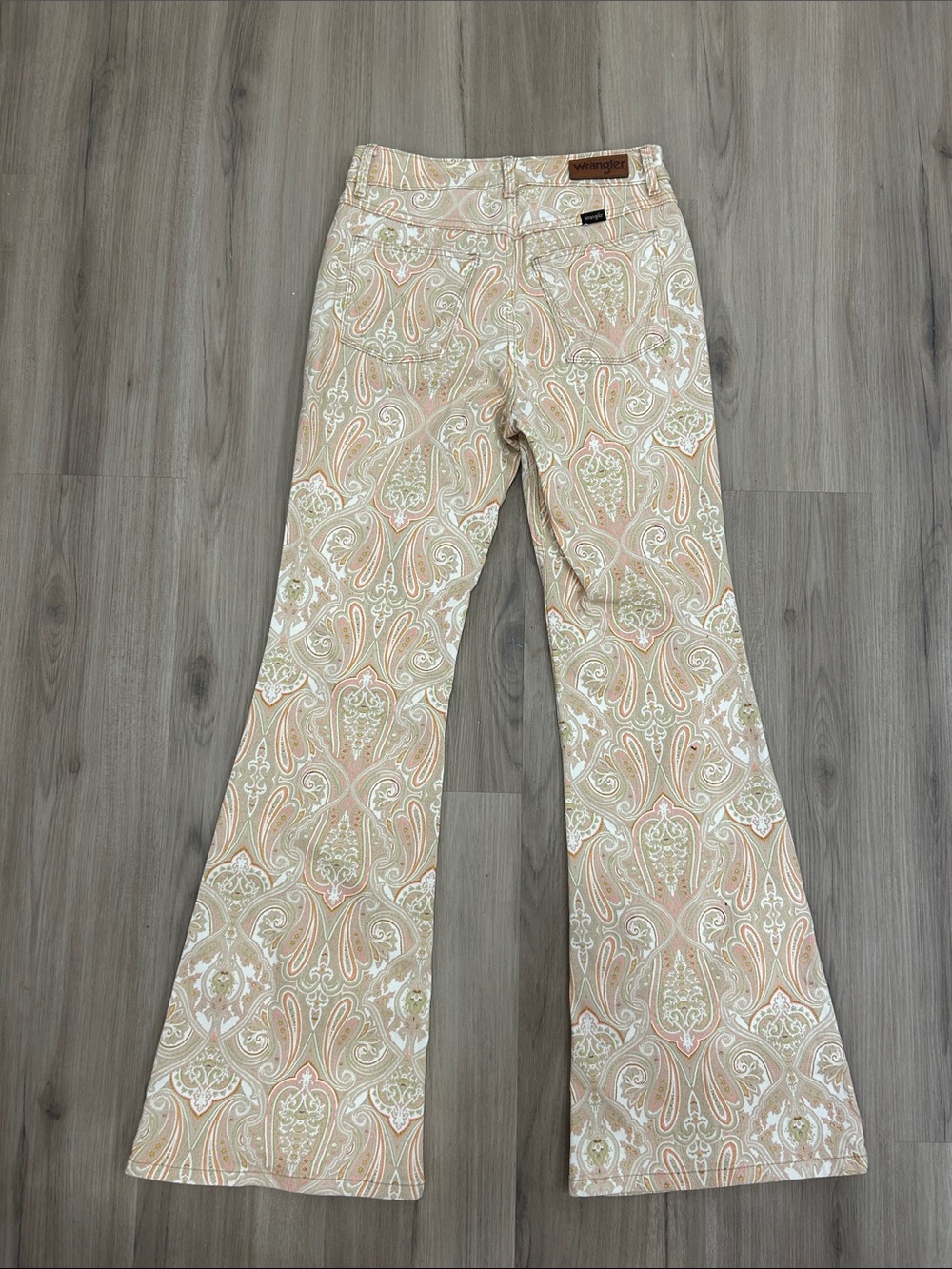Wrangler High Rise Fierce Flare Jeans Paisley Tan Pink Western Boho 2x32 - Picture 3 of 3
